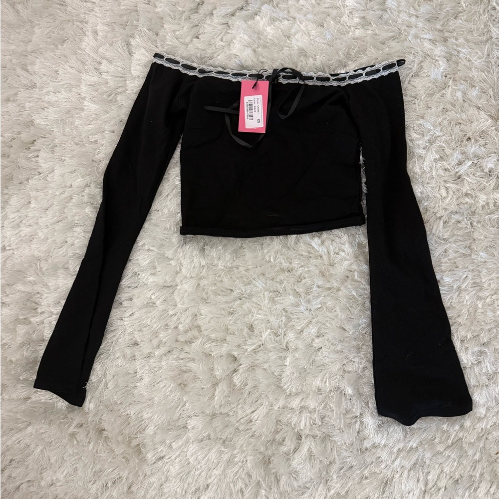 Black Off-Shoulder Long Sleeve Top